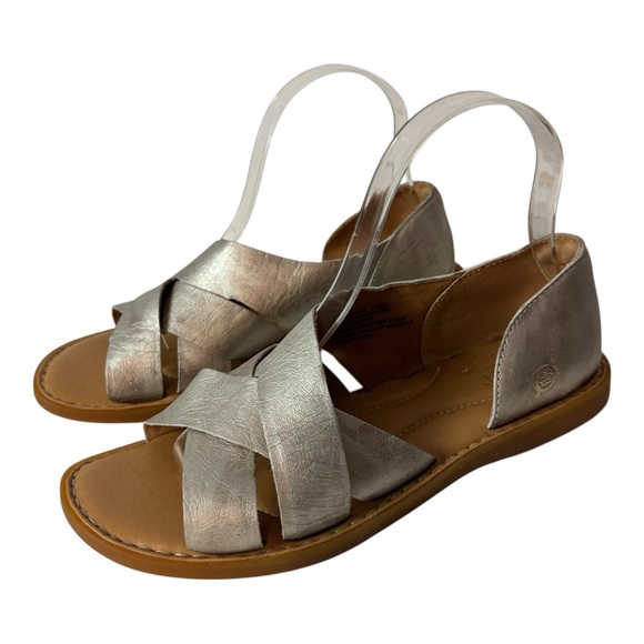 Born ITHICA sandals Light Gold Panna Cotta metallic leather sandals size 7M. - Picture 1 of 8